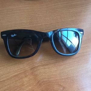 Ray ban folding wayfarer and case